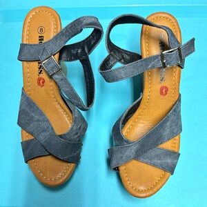 Hot Kiss size 8. “Arlette”.